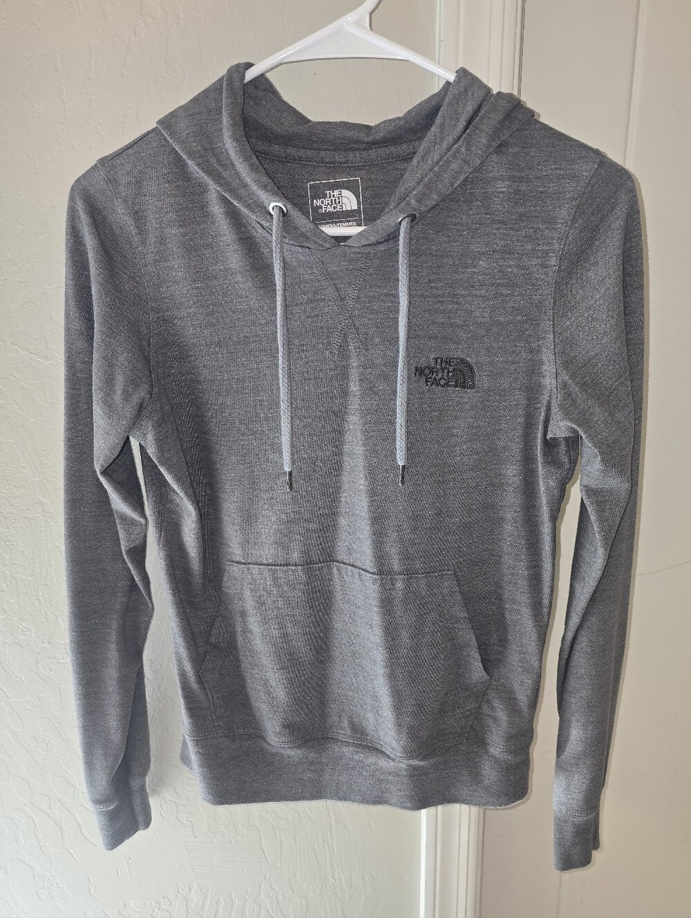 The North Face Women's Gray Lightweight Hooded Pullover Sweatshirt Size: Small